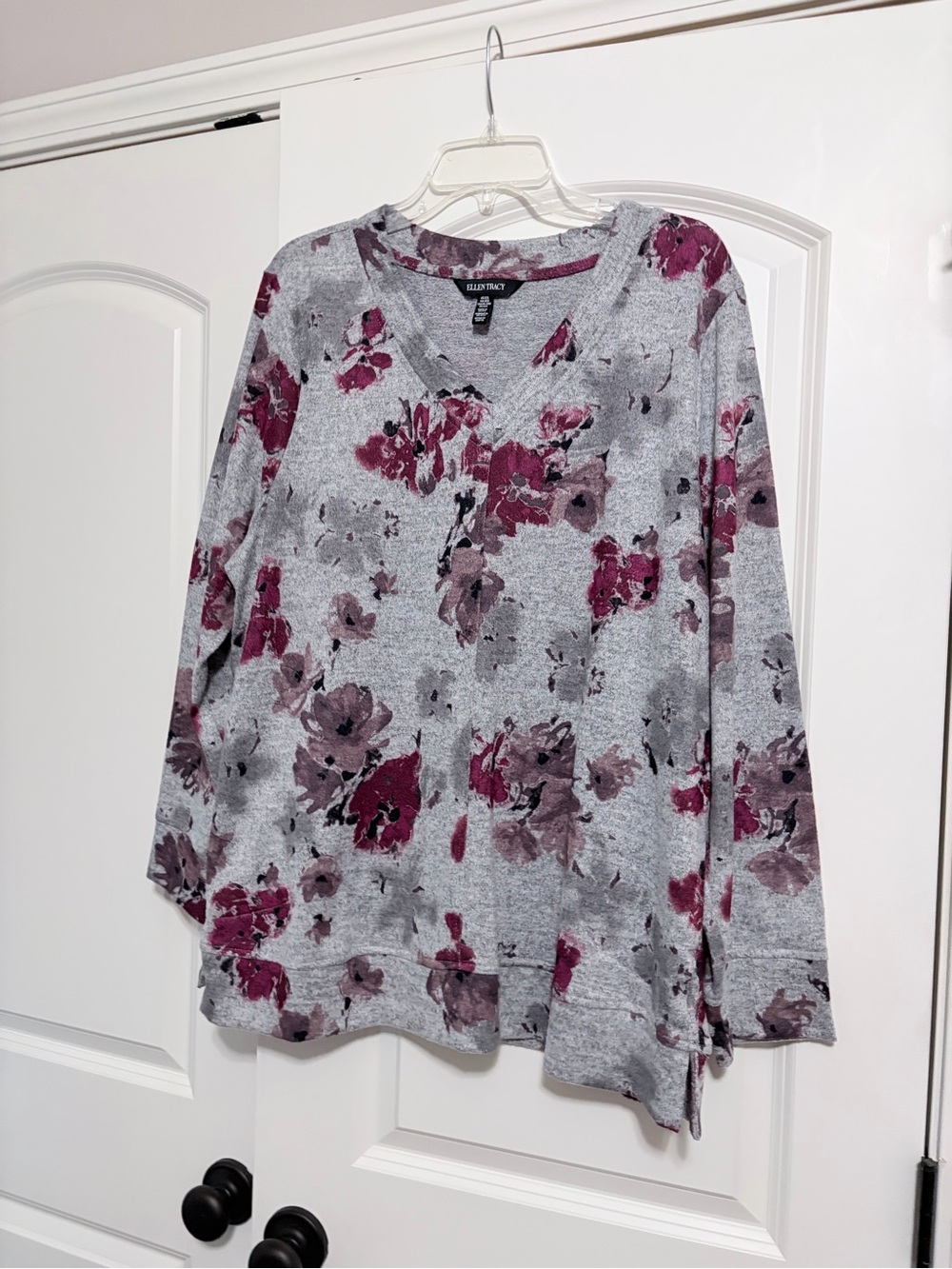 Ellen Tracy Gray Floral V-Neck Long Sleeve Top with Dusty Rose Accents